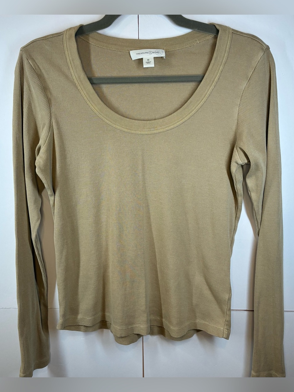 Treasure & Bond Ribbed Long Sleeve Scoop Neck Top Tan Beige Size Medium